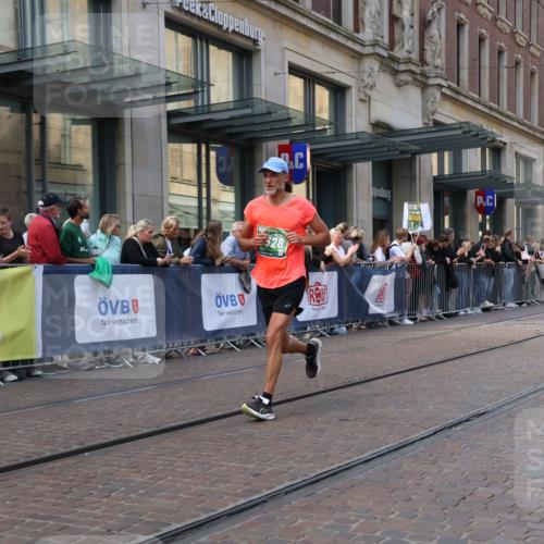 13.09.2026 - 21. swb-Marathon Bremen Strokosch-Dieckow http://msf.ph/oto/10432542 13.09.2026 13:12:06 Ziel 899, 1517, 2480, 3054, 3362, 3830, 4560, 5416, 6107, 6796, 7328, 7521, 8981, 9803, 13013, 493, 826, 863, 2444, 2447, 2820, 3336, 3703, 4283, 4368, 4651, 4698, 5521, 5893, 5940, 6668, 6739, 7621, 8996, 9398 meine-sportfotos.de