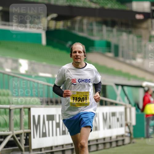 13.09.2026 - 21. swb-Marathon Bremen Michael Burmester http://msf.ph/oto/10432551 13.09.2026 10:23:51 Laufen im Stadion 10235, 10341, 10441, 10520, 10575, 10592, 10618, 10782, 10972, 11042, 11127, 11143, 11198, 11201, 11227, 11373, 11426, 11628, 11630, 11632, 11713, 11721, 11779, 11826, 11895, 11903, 12003, 12053, 12144, 12209, 12246, 12339, 12370, 12395, 12404, 12442, 12468, 12469, 12477, 12525, 13513, 13519, 13520, 13556, 13563, 13566, 13580, 13584, 13585, 13586, 13616, 13641, 13642, 10366, 10475, 13530, 13541 meine-sportfotos.de