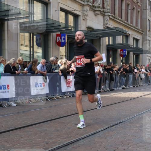 13.09.2026 - 21. swb-Marathon Bremen Strokosch-Dieckow http://msf.ph/oto/10432575 13.09.2026 13:12:08 Ziel 899, 1517, 2362, 2480, 3054, 3362, 3830, 4560, 4879, 5416, 6107, 6796, 7328, 7521, 8981, 9803, 13013, 493, 826, 863, 2444, 2447, 2820, 3336, 3703, 4283, 4368, 4698, 5521, 5893, 5940, 6668, 6739, 7621, 9398, 13013 meine-sportfotos.de