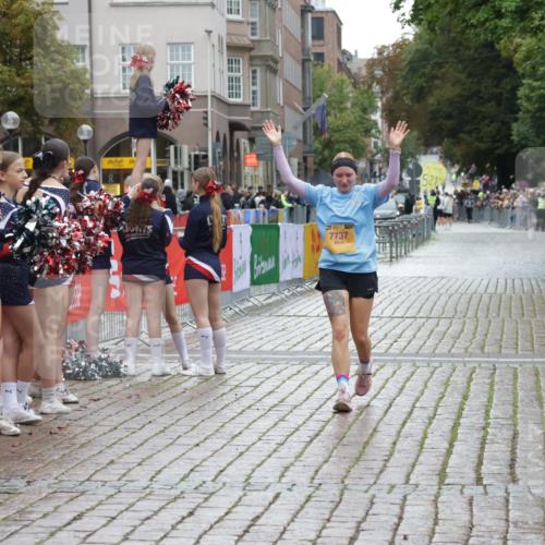 13.09.2026 - Kiel Lauf Yannick Fuchs http://msf.ph/oto/10432609 13.09.2026 11:23:02 Ziel 1305, 7737, 1305, 5917 meine-sportfotos.de
