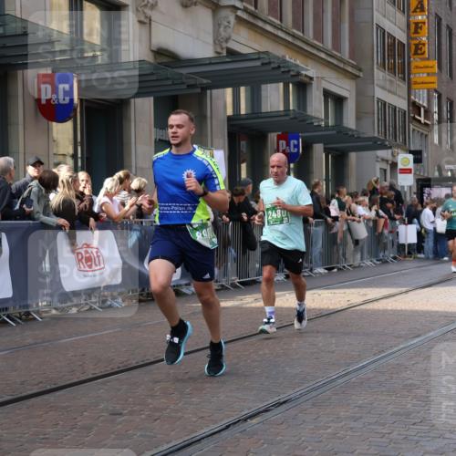 13.09.2026 - 21. swb-Marathon Bremen Strokosch-Dieckow http://msf.ph/oto/10432616 13.09.2026 13:12:12 Ziel 899, 1517, 2362, 2480, 3054, 3362, 3830, 4560, 4879, 5416, 6796, 7328, 8981, 9775, 9803, 493, 863, 2444, 2447, 2820, 3336, 3703, 3830, 4283, 4698, 5521, 5893, 5940, 6107, 6739, 7521, 7621, 13013 meine-sportfotos.de