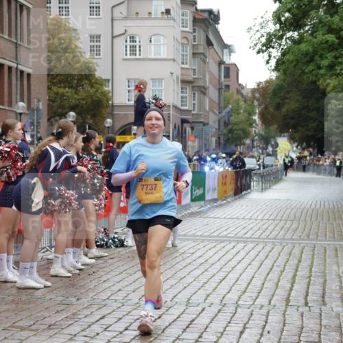 13.09.2026 - Kiel Lauf Yannick Fuchs http://msf.ph/oto/10432620 13.09.2026 11:23:04 Ziel 7737, 1305, 5917 meine-sportfotos.de