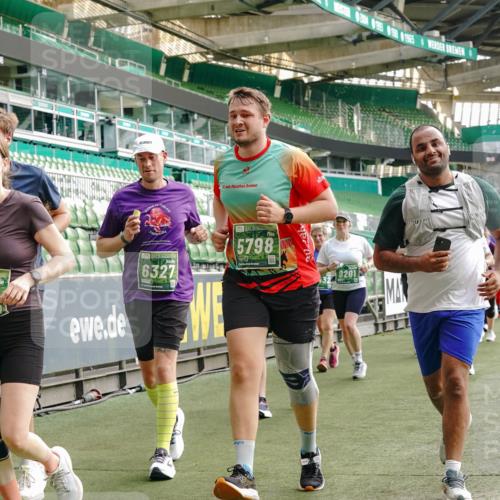 13.09.2026 - 21. swb-Marathon Bremen Michael Burmester http://msf.ph/oto/10432626 13.09.2026 13:29:49 Laufen im Stadion 171, 220, 297, 405, 422, 476, 685, 729, 754, 767, 986, 1079, 1217, 1242, 1270, 1298, 1325, 1384, 1615, 1633, 1634, 1741, 1777, 1810, 1811, 1886, 1983, 2238, 2242, 2249, 2263, 2326, 2365, 2436, 2449, 2472, 2546, 2574, 2593, 2615, 2738, 2740, 2743, 2830, 2862, 2868, 2869, 2871, 2924, 2991, 2994, 3020, 3053, 3061, 3129, 3154, 3227, 3238, 3274, 3286, 3321, 3361, 3563, 3594, 3595, 3605, 3678, 3694, 3755, 3758, 3798, 3853, 3876, 3898, 3929, 3953, 3965, 3971, 3987, 4011, 4056, 4108 meine-sportfotos.de