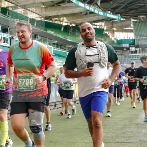 13.09.2026 - 21. swb-Marathon Bremen Michael Burmester http://msf.ph/oto/10432640 13.09.2026 13:29:49 Laufen im Stadion 171, 220, 297, 405, 422, 476, 685, 729, 754, 767, 986, 1079, 1217, 1242, 1270, 1298, 1325, 1384, 1615, 1633, 1634, 1741, 1777, 1810, 1811, 1886, 1983, 2238, 2242, 2249, 2263, 2326, 2365, 2436, 2449, 2472, 2546, 2574, 2593, 2615, 2738, 2740, 2743, 2830, 2862, 2868, 2869, 2871, 2924, 2991, 2994, 3020, 3053, 3061, 3129, 3154, 3227, 3238, 3274, 3286, 3321, 3361, 3563, 3594, 3595, 3605, 3678, 3694, 3755, 3758, 3798, 3853, 3876, 3898, 3929, 3953, 3965, 3971, 3987, 4011, 4056, 4108 meine-sportfotos.de