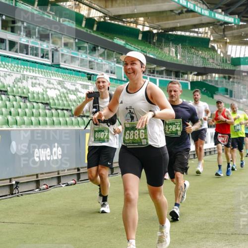 13.09.2026 - 21. swb-Marathon Bremen Michael Burmester http://msf.ph/oto/10432641 13.09.2026 13:04:44 Laufen im Stadion 178, 209, 210, 244, 323, 488, 534, 536, 565, 596, 647, 725, 881, 1073, 1239, 1243, 1307, 1308, 1343, 1373, 1456, 1458, 1479, 1627, 1649, 1653, 1656, 1687, 1771, 1780, 1914, 1932, 1941, 2023, 2089, 2126, 2223, 2241, 2301, 2369, 2430, 2434, 2452, 2602, 2625, 2723, 2742, 2764, 2851, 2867, 2872, 2891, 2910, 2919, 2934, 2957, 2959, 2977, 2985, 3028, 3030, 3217, 3278, 3320, 3343, 3402, 3419, 3425, 3444, 3454, 3485, 3510, 3521, 3579, 3597, 3618, 3796, 3846, 3859, 3909, 242 meine-sportfotos.de