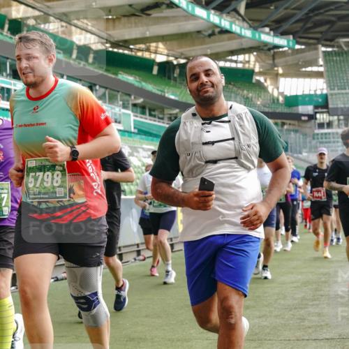 13.09.2026 - 21. swb-Marathon Bremen Michael Burmester http://msf.ph/oto/10432645 13.09.2026 13:29:49 Laufen im Stadion 171, 220, 297, 405, 422, 476, 685, 729, 754, 767, 986, 1079, 1217, 1242, 1270, 1298, 1325, 1384, 1615, 1633, 1634, 1741, 1777, 1810, 1811, 1886, 1983, 2238, 2242, 2249, 2263, 2326, 2365, 2436, 2449, 2472, 2546, 2574, 2593, 2615, 2738, 2740, 2743, 2830, 2862, 2868, 2869, 2871, 2924, 2991, 2994, 3020, 3053, 3061, 3129, 3154, 3227, 3238, 3274, 3286, 3321, 3361, 3563, 3594, 3595, 3605, 3678, 3694, 3755, 3758, 3798, 3853, 3876, 3898, 3929, 3953, 3965, 3971, 3987, 4011, 4056, 4108 meine-sportfotos.de