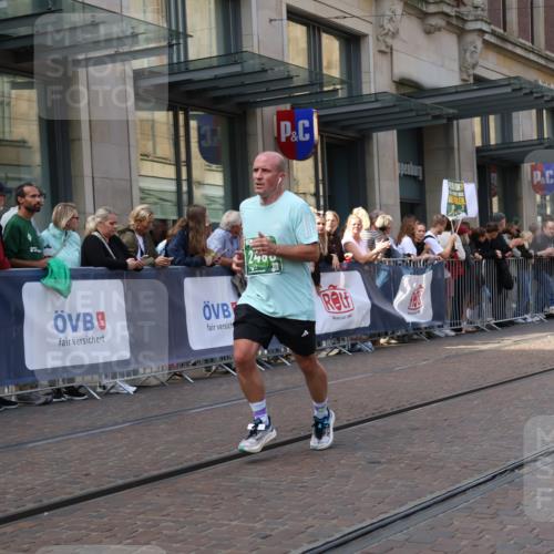 13.09.2026 - 21. swb-Marathon Bremen Strokosch-Dieckow http://msf.ph/oto/10432648 13.09.2026 13:12:13 Ziel 899, 1517, 2362, 2480, 3054, 3362, 4560, 4879, 5416, 6796, 7328, 8981, 9775, 9803, 493, 863, 2444, 2447, 2820, 3336, 3362, 3703, 3830, 4283, 4698, 5521, 5893, 5940, 6107, 6739, 7521, 7621, 13013 meine-sportfotos.de