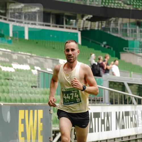 13.09.2026 - 21. swb-Marathon Bremen Michael Burmester http://msf.ph/oto/10432668 13.09.2026 12:30:20 Laufen im Stadion 314, 520, 547, 858, 934, 1168, 1214, 1357, 1453, 1639, 5212, 6485, 103, 206, 238, 322, 420, 447, 841, 875, 1187, 1352, 1840, 2032, 2143 meine-sportfotos.de