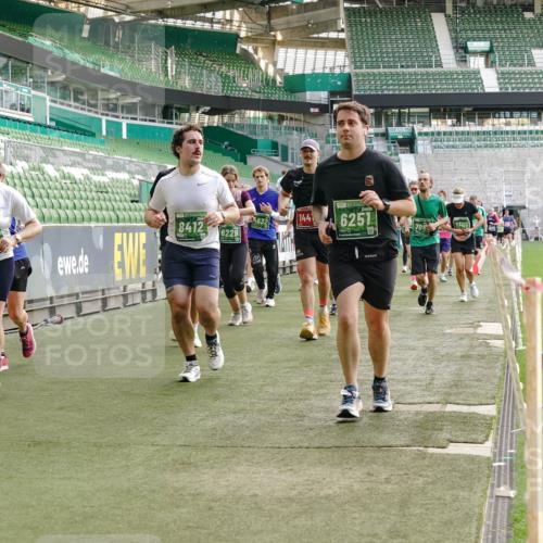 13.09.2026 - 21. swb-Marathon Bremen Michael Burmester http://msf.ph/oto/10432674 13.09.2026 13:29:50 Laufen im Stadion 171, 220, 297, 405, 422, 476, 685, 729, 754, 767, 986, 1079, 1217, 1242, 1270, 1298, 1325, 1384, 1615, 1633, 1634, 1741, 1777, 1810, 1811, 1886, 1983, 2238, 2242, 2249, 2263, 2326, 2365, 2436, 2449, 2472, 2546, 2593, 2615, 2738, 2740, 2743, 2830, 2862, 2868, 2869, 2871, 2924, 2991, 2994, 3020, 3053, 3061, 3129, 3154, 3227, 3238, 3274, 3286, 3321, 3361, 3563, 3594, 3595, 3605, 3678, 3694, 3755, 3758, 3798, 3853, 3876, 3898, 3929, 3953, 3965, 3971, 3987, 4011, 4056, 4108 meine-sportfotos.de