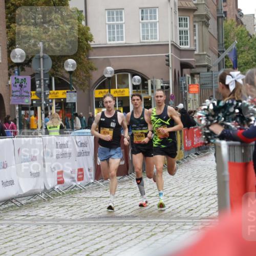 13.09.2026 - Kiel Lauf Yannick Fuchs http://msf.ph/oto/10432690 13.09.2026 11:23:54 Ziel 7002, 11523, 2032, 7693 meine-sportfotos.de