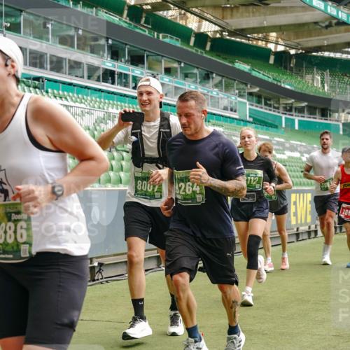 13.09.2026 - 21. swb-Marathon Bremen Michael Burmester http://msf.ph/oto/10432715 13.09.2026 13:04:45 Laufen im Stadion 178, 209, 210, 244, 323, 488, 534, 536, 565, 596, 647, 725, 881, 900, 1073, 1239, 1243, 1307, 1308, 1343, 1373, 1456, 1458, 1479, 1627, 1649, 1653, 1656, 1687, 1771, 1780, 1914, 1932, 1941, 2023, 2089, 2126, 2223, 2241, 2301, 2369, 2430, 2434, 2452, 2602, 2625, 2723, 2742, 2764, 2851, 2867, 2872, 2891, 2910, 2919, 2934, 2957, 2959, 2977, 2985, 3028, 3030, 3217, 3278, 3320, 3343, 3402, 3419, 3425, 3444, 3454, 3485, 3510, 3521, 3579, 3597, 3618, 3796, 3846, 3859, 3909, 242 meine-sportfotos.de