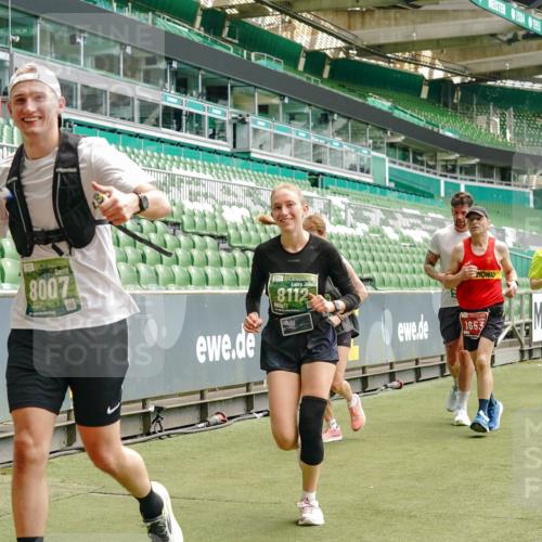 13.09.2026 - 21. swb-Marathon Bremen Michael Burmester http://msf.ph/oto/10432784 13.09.2026 13:04:45 Laufen im Stadion 178, 209, 210, 244, 323, 488, 534, 536, 565, 596, 647, 725, 881, 900, 1073, 1239, 1243, 1307, 1308, 1343, 1373, 1456, 1458, 1479, 1627, 1649, 1653, 1656, 1687, 1771, 1780, 1914, 1932, 1941, 2023, 2089, 2126, 2223, 2241, 2301, 2369, 2430, 2434, 2452, 2602, 2625, 2723, 2742, 2764, 2851, 2867, 2872, 2891, 2910, 2919, 2934, 2957, 2959, 2977, 2985, 3028, 3030, 3217, 3278, 3320, 3343, 3402, 3419, 3425, 3444, 3454, 3485, 3510, 3521, 3579, 3597, 3618, 3796, 3846, 3859, 3909, 242 meine-sportfotos.de