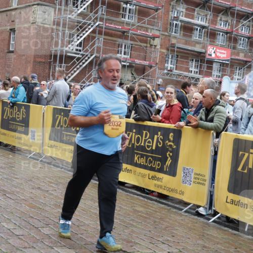13.09.2026 - Kiel Lauf Yannick Fuchs http://msf.ph/oto/10432793 13.09.2026 11:24:40 Ziel 1723, 2032, 7693, 2032, 7002 meine-sportfotos.de