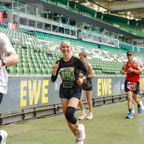 13.09.2026 - 21. swb-Marathon Bremen Michael Burmester http://msf.ph/oto/10432832 13.09.2026 13:04:46 Laufen im Stadion 178, 209, 210, 244, 323, 488, 534, 536, 565, 596, 647, 725, 881, 900, 1073, 1239, 1243, 1307, 1308, 1343, 1373, 1456, 1458, 1479, 1627, 1649, 1653, 1656, 1687, 1771, 1780, 1914, 1932, 1941, 2023, 2089, 2126, 2223, 2241, 2301, 2369, 2430, 2434, 2452, 2602, 2625, 2723, 2742, 2764, 2851, 2867, 2872, 2891, 2910, 2919, 2934, 2957, 2959, 2977, 2985, 3028, 3030, 3217, 3278, 3320, 3343, 3402, 3419, 3425, 3444, 3454, 3485, 3510, 3521, 3579, 3597, 3618, 3796, 3846, 3859, 3909, 242 meine-sportfotos.de