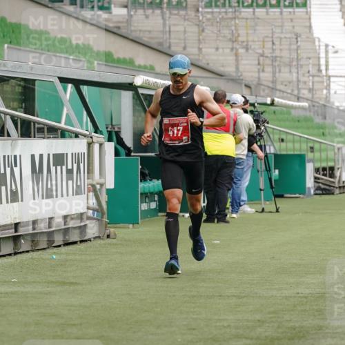 13.09.2026 - 21. swb-Marathon Bremen Michael Burmester http://msf.ph/oto/10432845 13.09.2026 12:31:21 Laufen im Stadion 417, 573, 1020, 1126, 1168, 1214, 1357, 1453, 1507, 1639, 2100, 4474, 5212, 6485, 6507, 8044, 8285, 103, 238, 358, 420, 553, 574, 649, 1161, 1253, 1256, 1352, 1391, 1428, 1525, 1724, 1783, 1917, 2032, 3662, 4264 meine-sportfotos.de