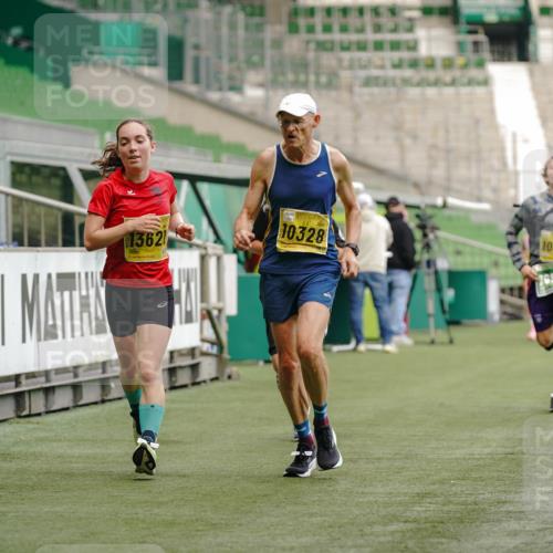13.09.2026 - 21. swb-Marathon Bremen Michael Burmester http://msf.ph/oto/10432873 13.09.2026 10:24:10 Laufen im Stadion 10235, 10328, 10337, 10341, 10520, 10575, 10592, 10593, 10618, 10632, 10775, 10782, 10972, 11042, 11127, 11143, 11198, 11201, 11227, 11373, 11375, 11426, 11442, 11527, 11607, 11628, 11630, 11632, 11704, 11713, 11721, 11779, 11826, 11895, 11903, 12053, 12144, 12209, 12246, 12281, 12339, 12395, 12404, 12406, 12426, 12442, 12468, 12469, 12477, 12525, 13513, 13520, 13556, 13563, 13566, 13580, 13585, 13586, 13616, 13642 meine-sportfotos.de