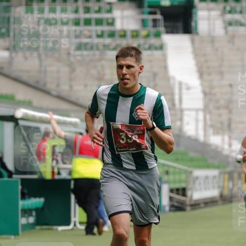 13.09.2026 - 21. swb-Marathon Bremen Michael Burmester http://msf.ph/oto/10432906 13.09.2026 12:31:37 Laufen im Stadion 417, 482, 573, 668, 943, 1020, 1126, 1168, 1214, 1357, 1453, 1507, 1639, 2100, 4474, 5212, 6485, 6507, 8044, 8285, 103, 358, 420, 553, 574, 649, 719, 959, 1161, 1253, 1256, 1352, 1391, 1428, 1525, 1724, 1783, 1917, 2032, 3662, 4264 meine-sportfotos.de