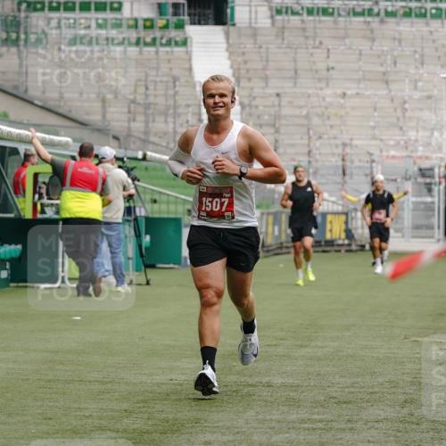 13.09.2026 - 21. swb-Marathon Bremen Michael Burmester http://msf.ph/oto/10432924 13.09.2026 12:31:39 Laufen im Stadion 417, 482, 573, 668, 943, 1020, 1126, 1168, 1214, 1357, 1507, 1639, 2100, 4474, 5212, 6485, 6507, 8044, 8285, 103, 358, 420, 553, 574, 649, 719, 959, 1161, 1253, 1256, 1352, 1391, 1428, 1525, 1724, 1783, 1917, 2032, 3662, 4264 meine-sportfotos.de