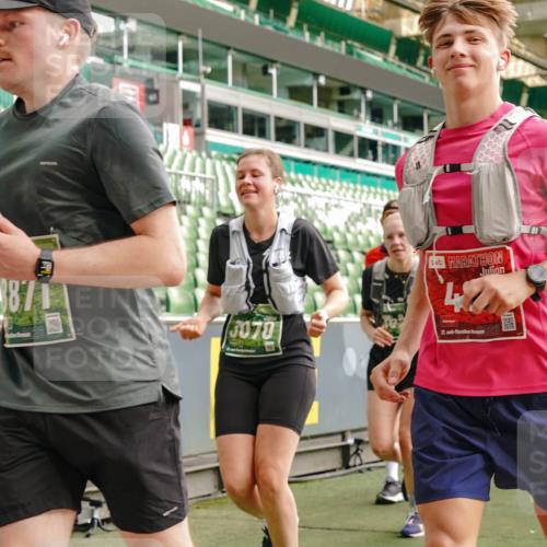13.09.2026 - 21. swb-Marathon Bremen Michael Burmester http://msf.ph/oto/10432938 13.09.2026 13:30:01 Laufen im Stadion 171, 220, 297, 405, 422, 476, 639, 685, 729, 754, 767, 806, 986, 1079, 1217, 1242, 1270, 1384, 1615, 1633, 1634, 1777, 1810, 1811, 1886, 1983, 2216, 2238, 2242, 2249, 2263, 2326, 2365, 2436, 2449, 2546, 2593, 2615, 2637, 2719, 2738, 2740, 2830, 2862, 2868, 2869, 2871, 2918, 2924, 2991, 2994, 3020, 3053, 3101, 3129, 3227, 3238, 3274, 3286, 3321, 3361, 3563, 3594, 3595, 3605, 3678, 3755, 3758, 3798, 3876, 3898, 3929, 3953, 3965, 3971, 3987, 4011, 4056 meine-sportfotos.de