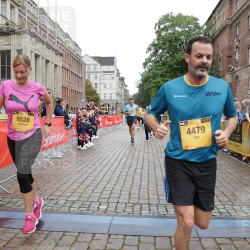 13.09.2026 - Kiel Lauf Yannick Fuchs http://msf.ph/oto/10432998 13.09.2026 09:47:41 Ziel 390, 466, 591, 3373, 4011, 4103, 4400, 4479, 4480, 4952, 5517, 6078, 6696, 7767, 8503, 8833, 9528, 9697, 10789, 12099, 544, 591, 1235, 1324, 2587, 2870, 3192, 3629, 5167, 6072, 6575, 6639, 7461, 8231, 8524, 8540, 8777, 9091, 9634, 9936, 10076, 10224, 10555, 10742, 10744, 11862, 11964, 12635, 122, 218, 1743, 2241, 2755, 3735, 3812, 4225, 4288, 4365, 4460, 4710, 5215, 6809, 6942, 7258, 8096, 9694, 10823, 11396, 11654, 12007, 12167, 12393, 2759, 7461 meine-sportfotos.de