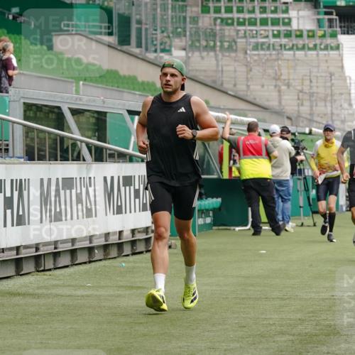 13.09.2026 - 21. swb-Marathon Bremen Michael Burmester http://msf.ph/oto/10432999 13.09.2026 12:31:51 Laufen im Stadion 417, 482, 573, 668, 943, 1020, 1126, 1357, 1507, 1629, 1639, 2100, 4474, 5212, 6485, 6507, 8044, 8285, 358, 420, 553, 574, 649, 719, 858, 934, 959, 1161, 1253, 1256, 1352, 1391, 1428, 1525, 1724, 1783, 1917, 2032, 3662, 4264 meine-sportfotos.de