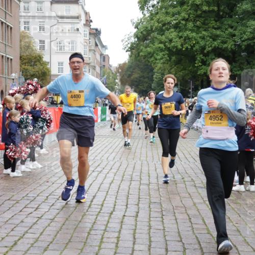 13.09.2026 - Kiel Lauf Yannick Fuchs http://msf.ph/oto/10433013 13.09.2026 09:47:43 Ziel 390, 466, 3373, 3735, 4011, 4103, 4365, 4400, 4460, 4479, 4480, 4952, 6078, 7767, 8096, 8503, 8833, 9528, 9697, 11654, 12099, 544, 591, 1235, 1324, 2587, 2870, 3192, 3629, 4480, 5167, 5517, 6072, 6575, 6639, 6696, 7461, 8231, 8524, 8540, 8777, 9091, 9634, 9936, 10076, 10224, 10555, 10789, 11862, 11964, 12635, 122, 218, 366, 1713, 1743, 2241, 2755, 3812, 4225, 4288, 4710, 5215, 6242, 6809, 6942, 7258, 9694, 10823, 11396, 12007, 12167, 12393, 7461, 9091 meine-sportfotos.de