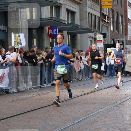 13.09.2026 - 21. swb-Marathon Bremen Strokosch-Dieckow http://msf.ph/oto/10433022 13.09.2026 13:12:31 Ziel 1513, 2350, 2362, 2442, 2559, 2801, 2858, 3988, 4605, 4879, 5379, 5965, 8029, 8798, 9217, 9775, 13106, 13140, 899, 1517, 2480, 3054, 3362, 3830, 4560, 5416, 6107, 6796, 7328, 7521, 8981, 9803, 13013 meine-sportfotos.de