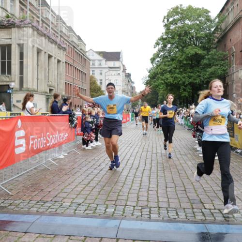 13.09.2026 - Kiel Lauf Yannick Fuchs http://msf.ph/oto/10433026 13.09.2026 09:47:44 Ziel 390, 466, 3373, 3735, 4011, 4103, 4365, 4400, 4460, 4479, 4952, 6078, 7767, 8096, 8503, 8833, 9528, 9697, 11654, 12099, 544, 591, 1235, 1324, 2587, 2870, 3192, 3629, 4480, 5167, 5517, 6072, 6575, 6639, 6696, 7461, 8231, 8503, 8524, 8540, 8777, 9091, 9634, 9936, 10076, 10555, 10789, 11964, 12635, 122, 218, 366, 1713, 1743, 2241, 2755, 3812, 4225, 4288, 4467, 4710, 5215, 6242, 6809, 6942, 7258, 9694, 10823, 11396, 12007, 12167, 12393, 2587, 7461, 9091 meine-sportfotos.de