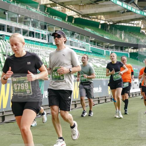 13.09.2026 - 21. swb-Marathon Bremen Michael Burmester http://msf.ph/oto/10433028 13.09.2026 13:30:04 Laufen im Stadion 171, 297, 405, 422, 476, 639, 685, 729, 754, 767, 806, 986, 1217, 1242, 1270, 1384, 1615, 1633, 1634, 1777, 1810, 1811, 1886, 1983, 2216, 2238, 2242, 2249, 2263, 2326, 2368, 2372, 2436, 2449, 2546, 2593, 2615, 2637, 2719, 2738, 2740, 2830, 2862, 2868, 2869, 2871, 2918, 2924, 2991, 2994, 3020, 3053, 3101, 3129, 3227, 3238, 3274, 3286, 3321, 3361, 3563, 3594, 3595, 3605, 3678, 3755, 3758, 3798, 3873, 3876, 3898, 3929, 3953, 3965, 3971, 3987, 4011, 4056 meine-sportfotos.de