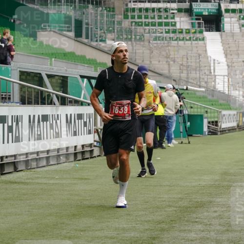 13.09.2026 - 21. swb-Marathon Bremen Michael Burmester http://msf.ph/oto/10433041 13.09.2026 12:31:56 Laufen im Stadion 417, 482, 573, 668, 943, 1020, 1126, 1357, 1507, 1606, 1629, 1639, 2100, 4474, 5212, 6485, 6507, 8044, 8285, 358, 420, 553, 574, 649, 719, 858, 934, 959, 1161, 1253, 1256, 1352, 1391, 1428, 1525, 1724, 1783, 1917, 2032, 3662, 4264 meine-sportfotos.de