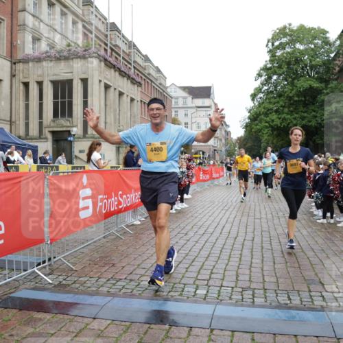 13.09.2026 - Kiel Lauf Yannick Fuchs http://msf.ph/oto/10433046 13.09.2026 09:47:44 Ziel 390, 466, 3373, 3735, 4011, 4103, 4365, 4400, 4460, 4479, 4952, 6078, 7767, 8096, 8503, 8833, 9528, 9697, 11654, 12099, 544, 591, 1235, 1324, 2587, 2870, 3192, 3629, 4480, 5167, 5517, 6072, 6575, 6639, 6696, 7461, 8231, 8503, 8524, 8540, 8777, 9091, 9634, 9936, 10076, 10555, 10789, 11964, 12635, 122, 218, 366, 1713, 1743, 2241, 2755, 3812, 4225, 4288, 4467, 4710, 5215, 6242, 6809, 6942, 7258, 9694, 10823, 11396, 12007, 12167, 12393, 2587, 7461, 9091 meine-sportfotos.de