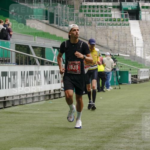 13.09.2026 - 21. swb-Marathon Bremen Michael Burmester http://msf.ph/oto/10433047 13.09.2026 12:31:56 Laufen im Stadion 417, 482, 573, 668, 943, 1020, 1126, 1357, 1507, 1606, 1629, 1639, 2100, 4474, 5212, 6485, 6507, 8044, 8285, 358, 420, 553, 574, 649, 719, 858, 934, 959, 1161, 1253, 1256, 1352, 1391, 1428, 1525, 1724, 1783, 1917, 2032, 3662, 4264 meine-sportfotos.de