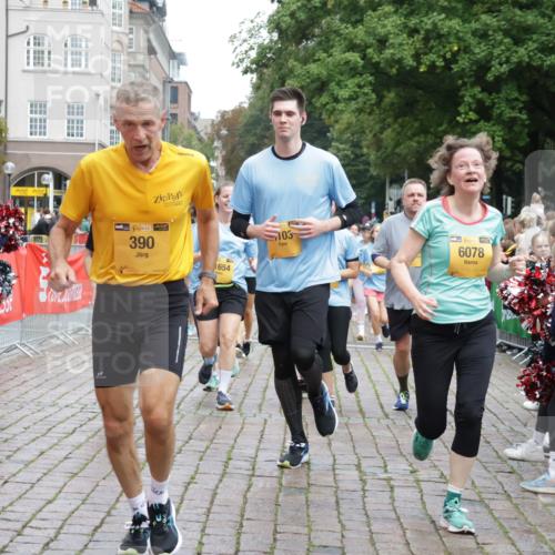 13.09.2026 - Kiel Lauf Yannick Fuchs http://msf.ph/oto/10433079 13.09.2026 09:47:47 Ziel 390, 466, 1743, 3735, 4011, 4103, 4365, 4400, 4460, 4479, 4952, 5215, 6078, 8096, 8833, 9528, 9697, 10823, 11396, 11654, 12099, 466, 544, 591, 1235, 1324, 2587, 2870, 3192, 3373, 3629, 4011, 4480, 5167, 5517, 6072, 6575, 6639, 6696, 7767, 8231, 8503, 8524, 8540, 8777, 8833, 9634, 9936, 10076, 10555, 10789, 12635, 122, 218, 366, 1227, 1713, 2241, 2755, 3812, 4225, 4288, 4467, 4710, 6242, 6809, 6942, 7258, 9694, 12007, 12167, 12393, 1235, 2587, 5167, 7461, 8524, 9091, 10076 meine-sportfotos.de