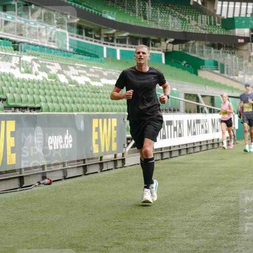 13.09.2026 - 21. swb-Marathon Bremen Michael Burmester http://msf.ph/oto/10433096 13.09.2026 10:24:19 Laufen im Stadion 10235, 10328, 10337, 10341, 10358, 10456, 10520, 10575, 10592, 10593, 10618, 10632, 10775, 10782, 10816, 10972, 11042, 11127, 11143, 11198, 11201, 11227, 11265, 11373, 11375, 11426, 11442, 11468, 11527, 11607, 11615, 11628, 11630, 11632, 11704, 11713, 11721, 11758, 11779, 11826, 11895, 11903, 11948, 12053, 12144, 12209, 12246, 12281, 12339, 12395, 12404, 12406, 12426, 12442, 12468, 12469, 12477, 12525, 13520, 13556, 13563, 13566, 13580, 13585, 13586, 13642 meine-sportfotos.de