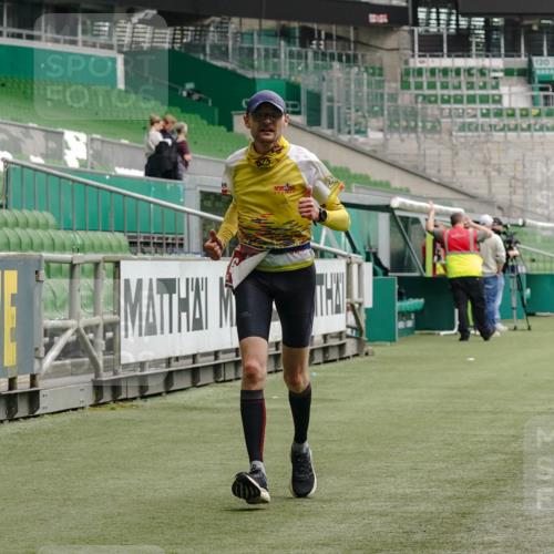 13.09.2026 - 21. swb-Marathon Bremen Michael Burmester http://msf.ph/oto/10433107 13.09.2026 12:32:00 Laufen im Stadion 417, 482, 573, 668, 943, 1020, 1126, 1357, 1507, 1606, 1629, 1639, 2100, 4474, 5212, 6485, 6507, 8044, 8285, 358, 420, 547, 553, 574, 649, 719, 858, 934, 959, 1161, 1253, 1256, 1352, 1391, 1428, 1525, 1724, 1783, 1917, 2032, 3662, 4264 meine-sportfotos.de