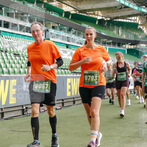 13.09.2026 - 21. swb-Marathon Bremen Michael Burmester http://msf.ph/oto/10433109 13.09.2026 13:30:08 Laufen im Stadion 122, 171, 224, 297, 405, 422, 476, 639, 685, 729, 754, 767, 806, 986, 1114, 1217, 1242, 1270, 1384, 1615, 1633, 1634, 1777, 1810, 1811, 1886, 1983, 2216, 2238, 2242, 2249, 2263, 2326, 2368, 2372, 2436, 2449, 2546, 2615, 2629, 2637, 2719, 2738, 2740, 2830, 2862, 2868, 2869, 2871, 2918, 2924, 2991, 2994, 3020, 3053, 3101, 3129, 3227, 3238, 3274, 3286, 3321, 3361, 3563, 3594, 3595, 3605, 3678, 3755, 3758, 3798, 3873, 3876, 3898, 3929, 3953, 3965, 3971, 3987, 4011, 4056 meine-sportfotos.de