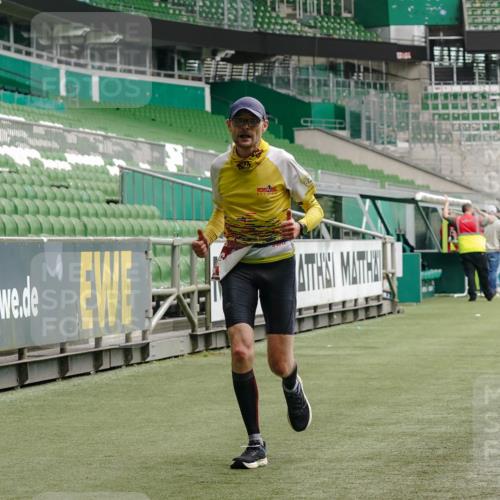 13.09.2026 - 21. swb-Marathon Bremen Michael Burmester http://msf.ph/oto/10433123 13.09.2026 12:32:01 Laufen im Stadion 417, 482, 573, 668, 943, 1020, 1126, 1357, 1507, 1606, 1629, 1639, 2100, 4474, 5212, 6485, 6507, 8044, 8285, 358, 420, 547, 553, 574, 649, 719, 858, 934, 959, 1161, 1253, 1256, 1352, 1391, 1428, 1525, 1724, 1783, 1917, 3662, 4264 meine-sportfotos.de