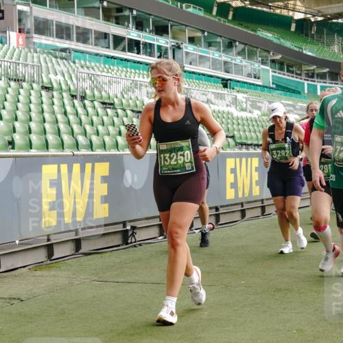 13.09.2026 - 21. swb-Marathon Bremen Michael Burmester http://msf.ph/oto/10433127 13.09.2026 13:30:10 Laufen im Stadion 122, 171, 224, 297, 405, 422, 476, 639, 685, 729, 754, 767, 806, 986, 1114, 1217, 1242, 1270, 1384, 1529, 1615, 1633, 1634, 1777, 1810, 1811, 1886, 1983, 2216, 2238, 2242, 2249, 2263, 2326, 2368, 2372, 2436, 2449, 2546, 2615, 2629, 2637, 2719, 2738, 2740, 2830, 2862, 2868, 2869, 2871, 2918, 2924, 2991, 2994, 3020, 3053, 3101, 3129, 3227, 3238, 3274, 3286, 3321, 3361, 3563, 3594, 3595, 3605, 3678, 3755, 3758, 3798, 3873, 3876, 3898, 3929, 3953, 3965, 3971, 3987, 4011, 4056 meine-sportfotos.de