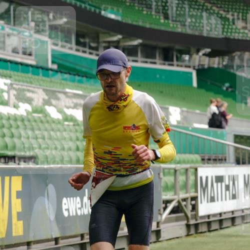 13.09.2026 - 21. swb-Marathon Bremen Michael Burmester http://msf.ph/oto/10433136 13.09.2026 12:32:02 Laufen im Stadion 417, 482, 573, 668, 943, 1020, 1126, 1357, 1507, 1606, 1629, 1639, 2100, 4474, 5212, 6485, 6507, 8044, 8285, 358, 420, 547, 553, 574, 649, 719, 858, 934, 959, 1161, 1253, 1256, 1352, 1391, 1428, 1525, 1724, 1783, 1917, 3662, 4264 meine-sportfotos.de