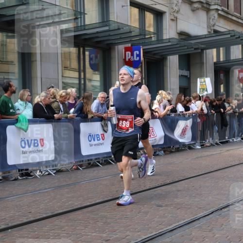 13.09.2026 - 21. swb-Marathon Bremen Strokosch-Dieckow http://msf.ph/oto/10433138 13.09.2026 13:12:35 Ziel 868, 1513, 2350, 2442, 2559, 2801, 2858, 3988, 4605, 5379, 5965, 6349, 8029, 8419, 8798, 9217, 9775, 13106, 13140, 899, 1517, 2362, 2480, 3054, 3362, 3830, 4560, 4879, 5416, 6796, 7328, 7521, 8981, 9803 meine-sportfotos.de