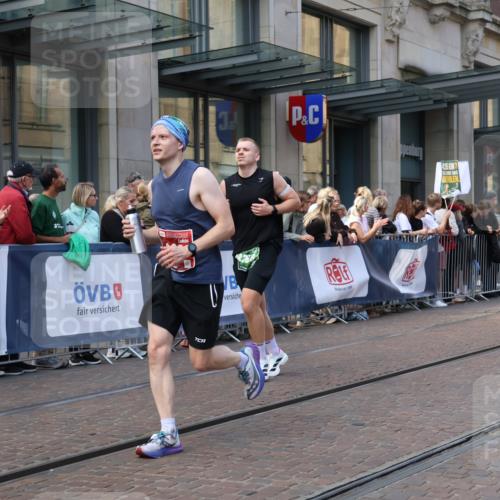 13.09.2026 - 21. swb-Marathon Bremen Strokosch-Dieckow http://msf.ph/oto/10433150 13.09.2026 13:12:35 Ziel 868, 1513, 2350, 2442, 2559, 2801, 2858, 3988, 4605, 5379, 5965, 6349, 8029, 8419, 8798, 9217, 9775, 13106, 13140, 899, 1517, 2362, 2480, 3054, 3362, 3830, 4560, 4879, 5416, 6796, 7328, 7521, 8981, 9803 meine-sportfotos.de