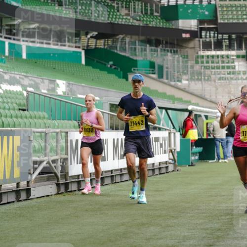 13.09.2026 - 21. swb-Marathon Bremen Michael Burmester http://msf.ph/oto/10433159 13.09.2026 10:24:21 Laufen im Stadion 10235, 10328, 10337, 10341, 10358, 10456, 10520, 10575, 10592, 10593, 10618, 10632, 10775, 10782, 10816, 10972, 11042, 11127, 11143, 11198, 11201, 11227, 11265, 11373, 11375, 11426, 11442, 11468, 11527, 11607, 11615, 11628, 11630, 11632, 11704, 11713, 11721, 11758, 11779, 11826, 11895, 11903, 11948, 12053, 12144, 12209, 12246, 12281, 12339, 12395, 12404, 12406, 12426, 12442, 12468, 12469, 12477, 12525, 13520, 13556, 13563, 13566, 13580, 13585, 13586, 13642 meine-sportfotos.de
