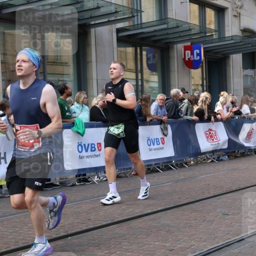 13.09.2026 - 21. swb-Marathon Bremen Strokosch-Dieckow http://msf.ph/oto/10433163 13.09.2026 13:12:35 Ziel 868, 1513, 2350, 2442, 2559, 2801, 2858, 3988, 4605, 5379, 5965, 6349, 8029, 8419, 8798, 9217, 9775, 13106, 13140, 899, 1517, 2362, 2480, 3054, 3362, 3830, 4560, 4879, 5416, 6796, 7328, 7521, 8981, 9803 meine-sportfotos.de
