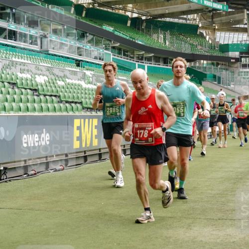 13.09.2026 - 21. swb-Marathon Bremen Michael Burmester http://msf.ph/oto/10433165 13.09.2026 13:04:51 Laufen im Stadion 178, 209, 210, 244, 323, 394, 488, 534, 536, 565, 596, 647, 725, 881, 891, 900, 1073, 1239, 1243, 1307, 1308, 1343, 1373, 1380, 1456, 1458, 1479, 1627, 1649, 1653, 1656, 1687, 1771, 1780, 1914, 1932, 1941, 2023, 2089, 2126, 2223, 2241, 2301, 2369, 2430, 2434, 2452, 2602, 2625, 2723, 2742, 2764, 2851, 2867, 2872, 2891, 2910, 2919, 2957, 2959, 2977, 2985, 3028, 3030, 3217, 3278, 3320, 3343, 3402, 3419, 3425, 3444, 3454, 3485, 3510, 3521, 3579, 3618, 3796, 3859, 3909, 242 meine-sportfotos.de