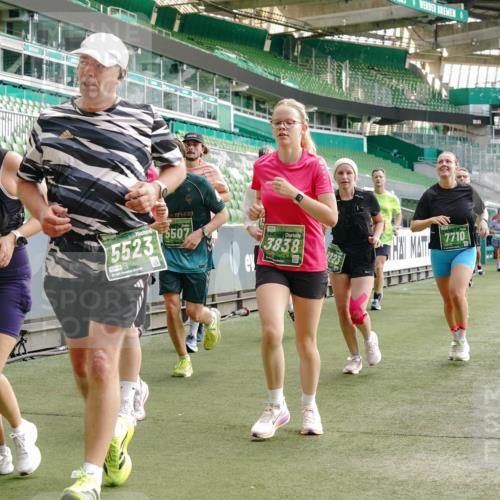 13.09.2026 - 21. swb-Marathon Bremen Michael Burmester http://msf.ph/oto/10433173 13.09.2026 13:30:12 Laufen im Stadion 122, 171, 224, 297, 405, 422, 476, 639, 685, 729, 754, 767, 806, 986, 1114, 1217, 1242, 1270, 1384, 1529, 1615, 1633, 1634, 1777, 1810, 1811, 1886, 1983, 2216, 2238, 2242, 2249, 2263, 2326, 2368, 2372, 2436, 2449, 2546, 2615, 2629, 2637, 2719, 2738, 2740, 2830, 2862, 2868, 2869, 2871, 2918, 2924, 2991, 2994, 3020, 3053, 3101, 3129, 3227, 3238, 3274, 3286, 3321, 3361, 3563, 3594, 3595, 3605, 3678, 3755, 3758, 3873, 3876, 3898, 3929, 3953, 3965, 3971, 4011, 4056 meine-sportfotos.de