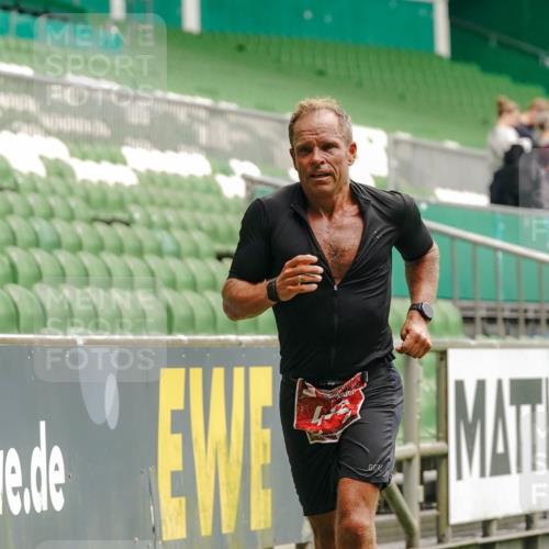 13.09.2026 - 21. swb-Marathon Bremen Michael Burmester http://msf.ph/oto/10433183 13.09.2026 12:32:11 Laufen im Stadion 417, 482, 573, 668, 943, 1020, 1126, 1357, 1507, 1606, 1629, 1639, 2100, 4474, 6507, 8044, 8285, 358, 420, 520, 547, 553, 574, 649, 719, 858, 934, 959, 1161, 1253, 1256, 1391, 1428, 1525, 1724, 1783, 1917, 3662, 4264 meine-sportfotos.de