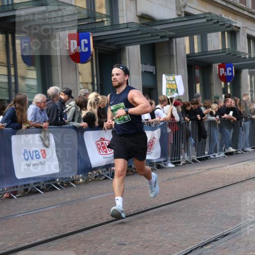 13.09.2026 - 21. swb-Marathon Bremen Strokosch-Dieckow http://msf.ph/oto/10433187 13.09.2026 13:12:37 Ziel 313, 868, 1513, 2350, 2442, 2498, 2559, 2801, 2858, 3988, 4605, 5379, 5965, 6349, 8029, 8291, 8419, 8798, 9217, 13106, 13140, 899, 1517, 2362, 2480, 3054, 3362, 3830, 4560, 4879, 5416, 6796, 7328, 8981, 9775, 9803 meine-sportfotos.de