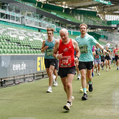 13.09.2026 - 21. swb-Marathon Bremen Michael Burmester http://msf.ph/oto/10433193 13.09.2026 13:04:51 Laufen im Stadion 178, 209, 210, 244, 323, 394, 488, 534, 536, 565, 596, 647, 725, 881, 891, 900, 1073, 1239, 1243, 1307, 1308, 1343, 1373, 1380, 1456, 1458, 1479, 1627, 1649, 1653, 1656, 1687, 1771, 1780, 1914, 1932, 1941, 2023, 2089, 2126, 2223, 2241, 2301, 2369, 2430, 2434, 2452, 2602, 2625, 2723, 2742, 2764, 2851, 2867, 2872, 2891, 2910, 2919, 2957, 2959, 2977, 2985, 3028, 3030, 3217, 3278, 3320, 3343, 3402, 3419, 3425, 3444, 3454, 3485, 3510, 3521, 3579, 3618, 3796, 3859, 3909, 242 meine-sportfotos.de