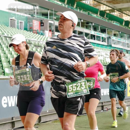 13.09.2026 - 21. swb-Marathon Bremen Michael Burmester http://msf.ph/oto/10433194 13.09.2026 13:30:13 Laufen im Stadion 122, 171, 224, 297, 405, 422, 476, 639, 685, 729, 754, 767, 806, 986, 1114, 1217, 1242, 1270, 1384, 1529, 1615, 1633, 1634, 1810, 1811, 1886, 1983, 2216, 2238, 2242, 2249, 2263, 2326, 2368, 2372, 2436, 2449, 2546, 2615, 2629, 2637, 2643, 2719, 2738, 2740, 2830, 2862, 2868, 2869, 2871, 2918, 2924, 2991, 2994, 3020, 3053, 3101, 3129, 3227, 3238, 3274, 3286, 3321, 3361, 3401, 3563, 3594, 3605, 3678, 3755, 3758, 3873, 3876, 3898, 3929, 3953, 3965, 3971, 4011, 4056 meine-sportfotos.de