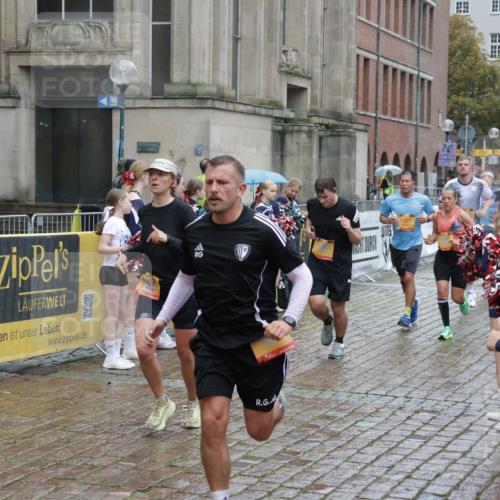 13.09.2026 - Kiel Lauf Yannick Fuchs http://msf.ph/oto/10433225 13.09.2026 11:42:08 Ziel 2430, 3629, 5774, 6895, 7247 meine-sportfotos.de